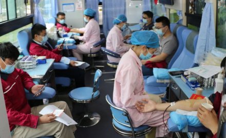 “不忘初心 热血战疫” 抖圈股份开展无偿献血活动